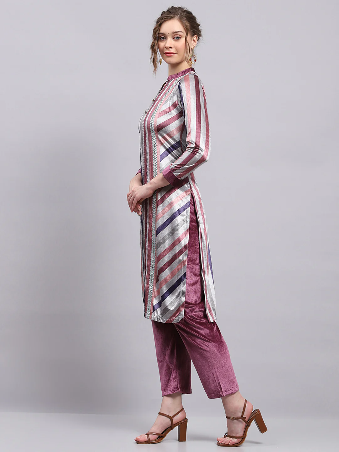 Women Purple Stripe Round Neck 3/4th Sleeve Kurti Set for Winter - Image 3