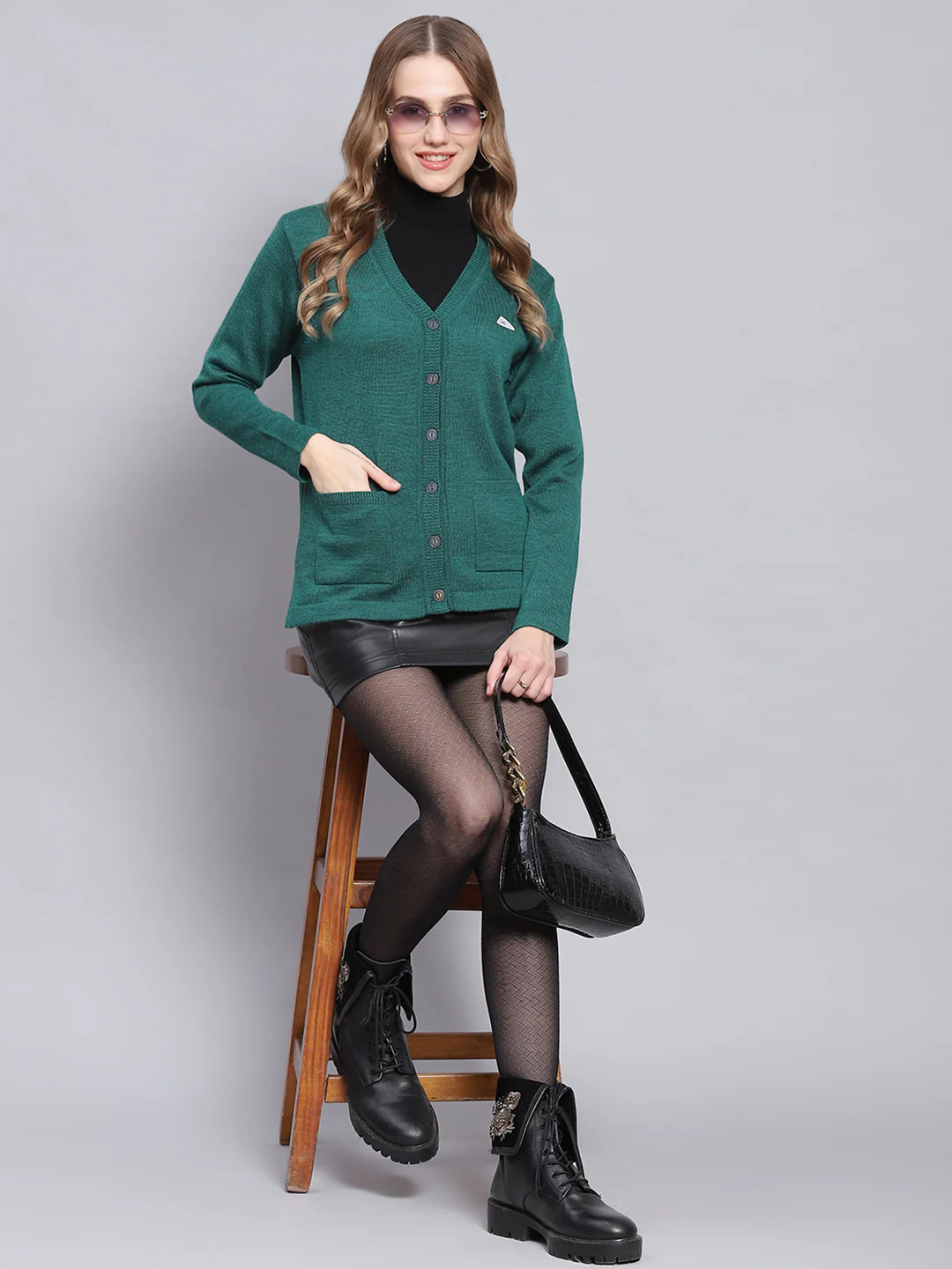 Women Teal Blue Solid V Neck Full Sleeve Cardigans