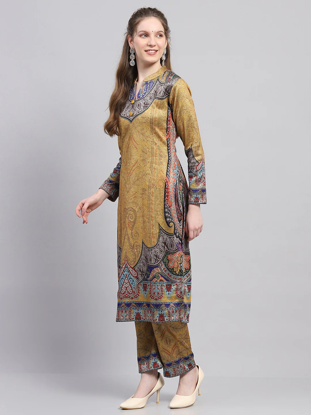 Women Yellow Printed Round Neck Full Sleeve Kurti Set for Winter - Image 3